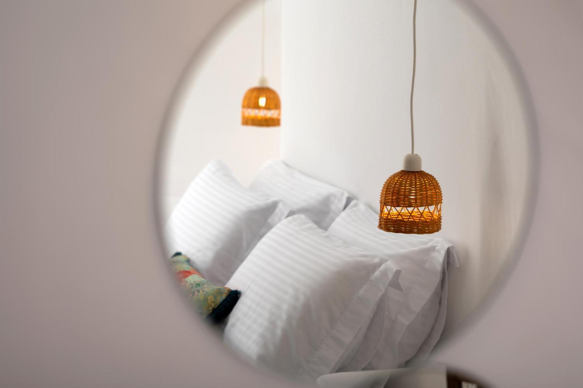 Deep Cave Suites Kontochori Fira  Eksteriør billede