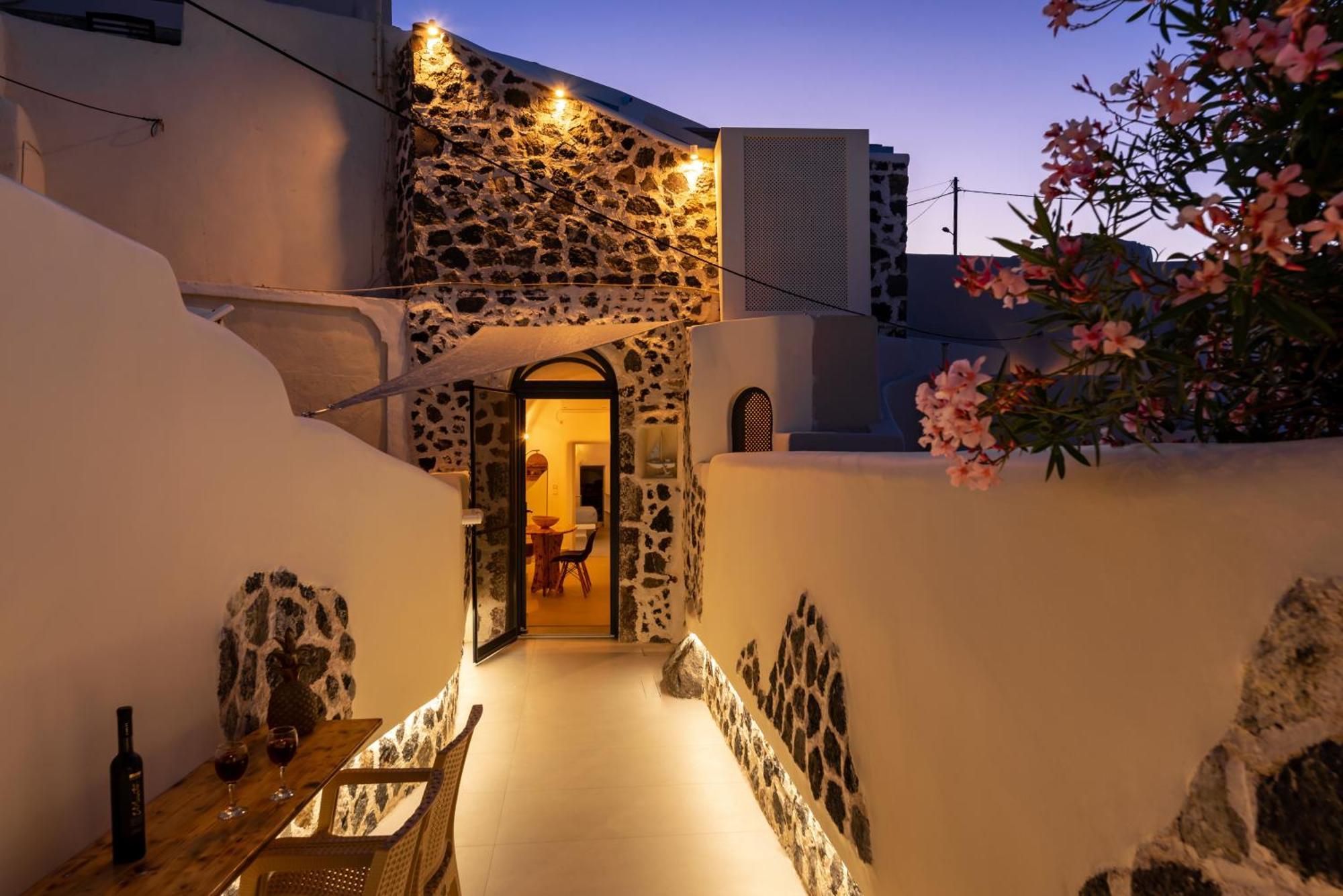 Deep Cave Suites Kontochori Fira  Eksteriør billede